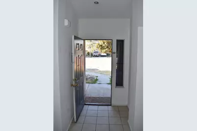 1019 Henry Long Boulevard, Stockton, CA 95206 - Photo 2