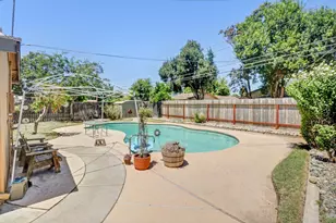 9925 Aries Way, Sacramento, CA 95827 - Photo 18