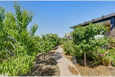 2752 Brookshire Circle, Woodland, CA 95776 - Photo 58