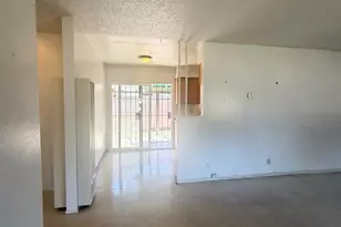 302 Cordova Ln, Stockton, CA 95207 - Photo 2