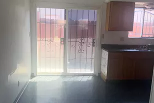 302 Cordova Ln, Stockton, CA 95207 - Photo 10