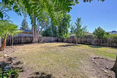 5535 21st Avenue, Sacramento, CA 95820 - Photo 32