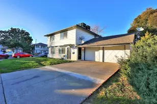 2823 Sweet Way, Sacramento, CA 95821 - Photo 2