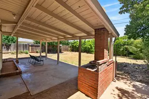 5805 61st St, Sacramento, CA 95824 - Photo 22