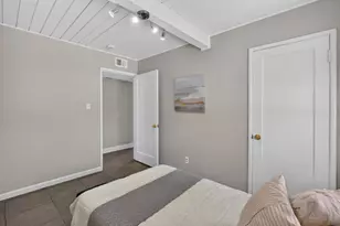 5805 61st St, Sacramento, CA 95824 - Photo 16