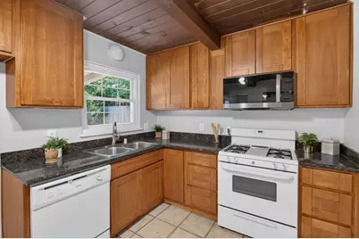5805 61st Street, Sacramento, CA 95824 - Photo 8