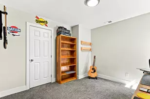 7001 Lynnetree Way, Citrus Heights, CA 95610 - Photo 24