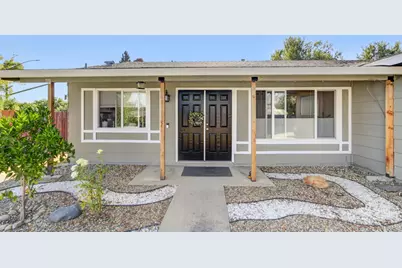 7001 Lynnetree Way, Citrus Heights, CA 95610 - Photo 2