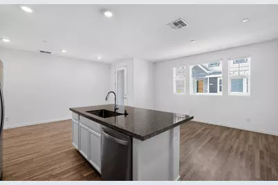 3075 Blue Cove Walk, Sacramento, CA 95833 - Photo 8