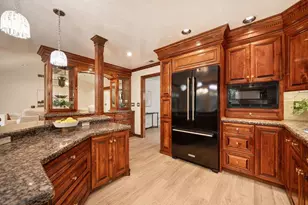 420 Rivergate Way, Sacramento, CA 95831 - Photo 10