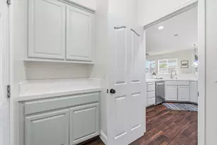 9445 Brookmont Ct, Elk Grove, CA 95624 - Photo 18