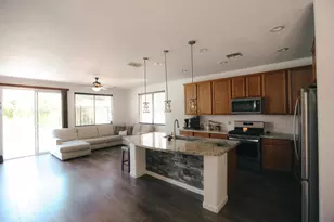 689 Stage Coach Dr, Lathrop, CA 95330 - Photo 20