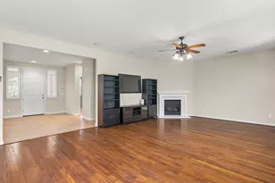 15939 Crescent Park Cir, Lathrop, CA 95330 - Photo 10