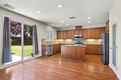 15939 Crescent Park Circle, Lathrop, CA 95330 - Photo 12