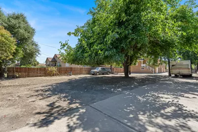 941 Burkett Avenue, Stockton, CA 95205 - Photo 6