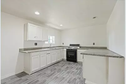 941 Burkett Avenue, Stockton, CA 95205 - Photo 24
