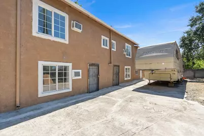 941 Burkett Avenue, Stockton, CA 95205 - Photo 2