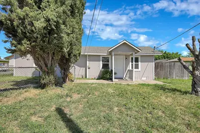 1613 9th Ave, Olivehurst, CA 95961 - Photo 1