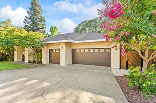 8438 Friar Tuck Way, Fair Oaks, CA 95628 - Photo 2