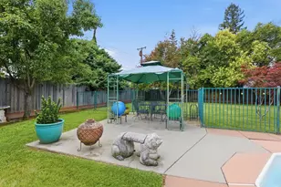 7540 Park Dr, Citrus Heights, CA 95610 - Photo 42
