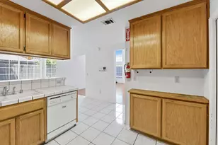 632 Florin Rd, Sacramento, CA 95831 - Photo 18