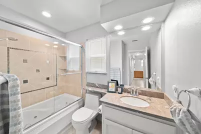 8660 N Delahye Circle, Sacramento, CA 95828 - Photo 32