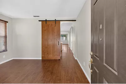 10177 Lofton Way, Elk Grove, CA 95757 - Photo 6