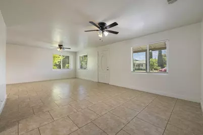 2109 Dee Court, Modesto, CA 95350 - Photo 4