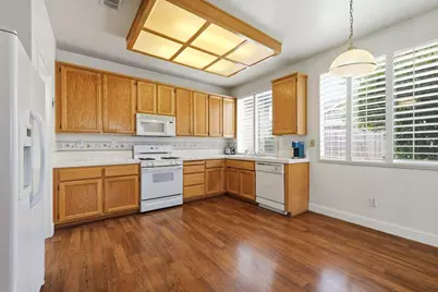 6650 Chesterbrook Drive, Elk Grove, CA 95758 - Photo 12