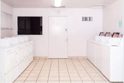 4435 Hughes Lane #7, Bakersfield, CA 95304 - Photo 6