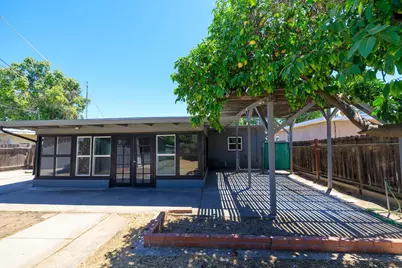 325 Oakshire Avenue, Modesto, CA 95354 - Photo 32