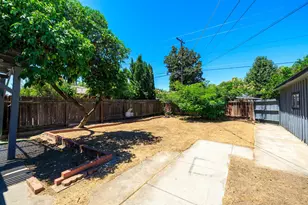 325 Oakshire Ave, Modesto, CA 95354 - Photo 36