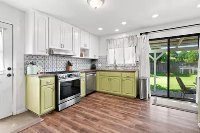 610 E Robinhood Drive, Stockton, CA 95207 - Photo 28