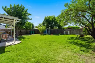 610 E Robinhood Dr, Stockton, CA 95207 - Photo 36