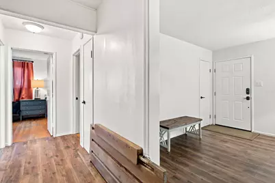 610 E Robinhood Drive, Stockton, CA 95207 - Photo 12