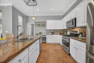 9576 Crystal Bay Ln, Elk Grove, CA 95758 - Photo 10