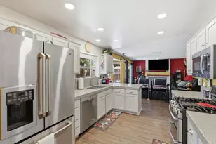 6931 Cranleigh Ave, Sacramento, CA 95823 - Photo 18
