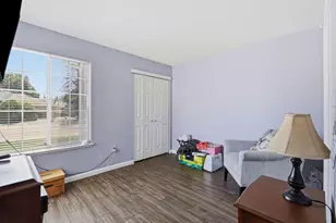 6931 Cranleigh Ave, Sacramento, CA 95823 - Photo 22