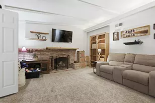 10165 La Gloria Way, Rancho Cordova, CA 95670 - Photo 2