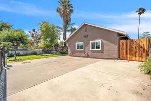 5615 48th Ave, Sacramento, CA 95823 - Photo 2