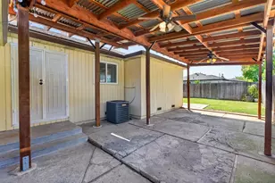 4960 Bradford Dr, Sacramento, CA 95820 - Photo 38
