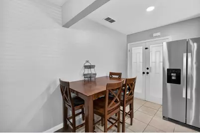 4960 Bradford Drive, Sacramento, CA 95820 - Photo 16