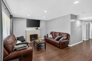 4960 Bradford Dr, Sacramento, CA 95820 - Photo 12