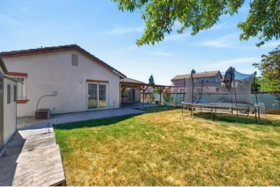 7705 Beth Street, Sacramento, CA 95832 - Photo 44