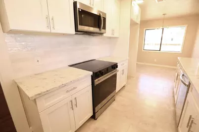 1712 W Locust Street, Lodi, CA 95242 - Photo 2