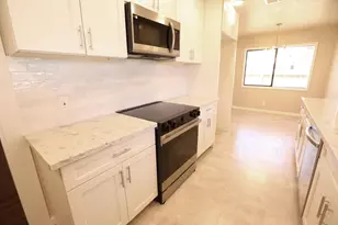 1712 W Locust St, Lodi, CA 95242 - Photo 2