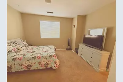 2094 New Hampshiire Way, Sacramento, CA 95835 - Photo 14