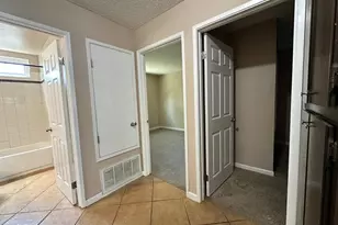 22 Nutwood Cir, Sacramento, CA 95833 - Photo 18