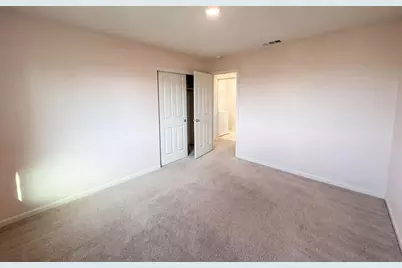 8224 Kossum Way, Elk Grove, CA 95624 - Photo 14
