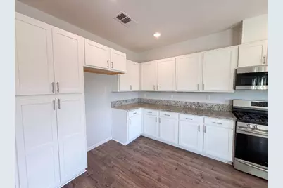 8224 Kossum Way, Elk Grove, CA 95624 - Photo 8